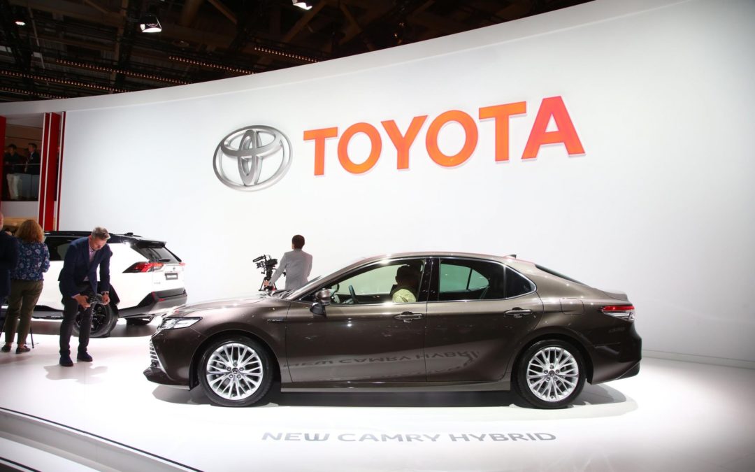 Toyota Camry – et tradisjonsrikt navn kommer tilbake